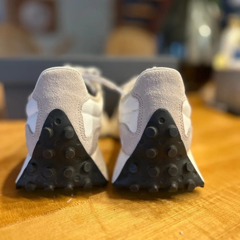 NEW BALANCE 327 Women's Sneakers Shoes White with Black 7.5 - Picture 9 of 14